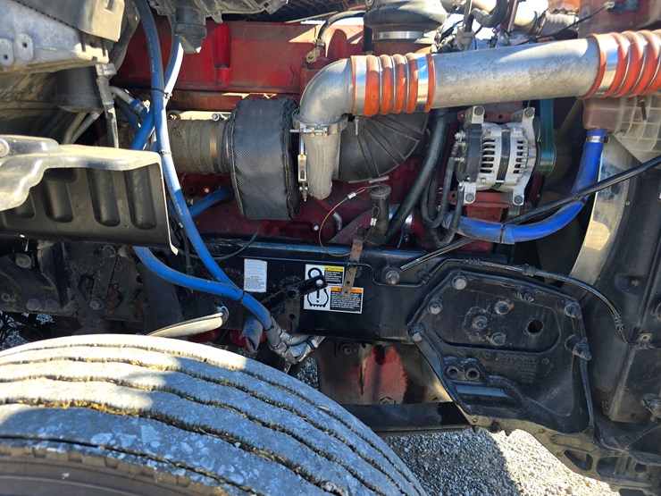 2015-peterbilt-579-image-54