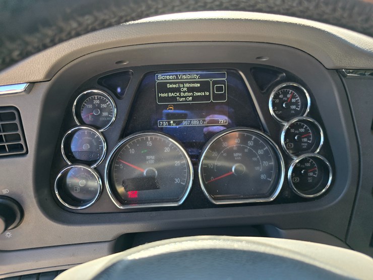 2015-peterbilt-579-image-79