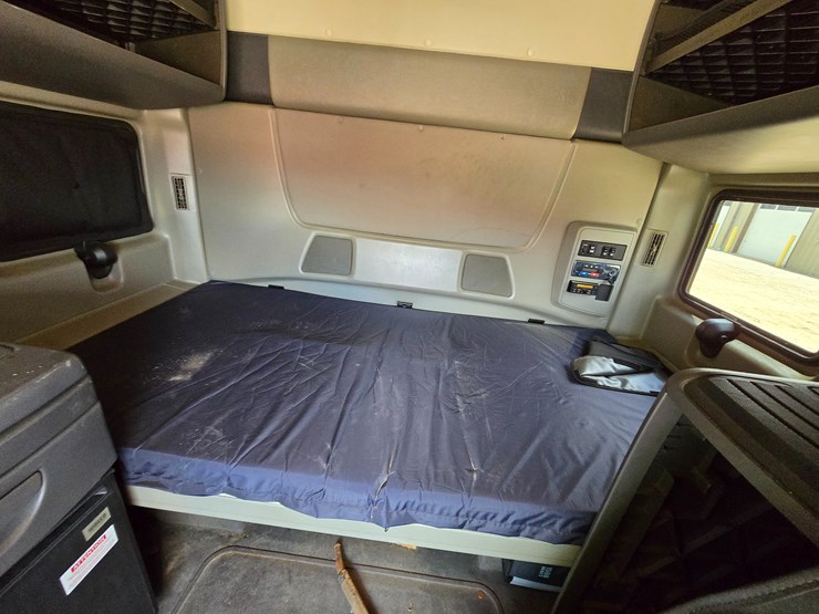 2015-international-prostar-image-82