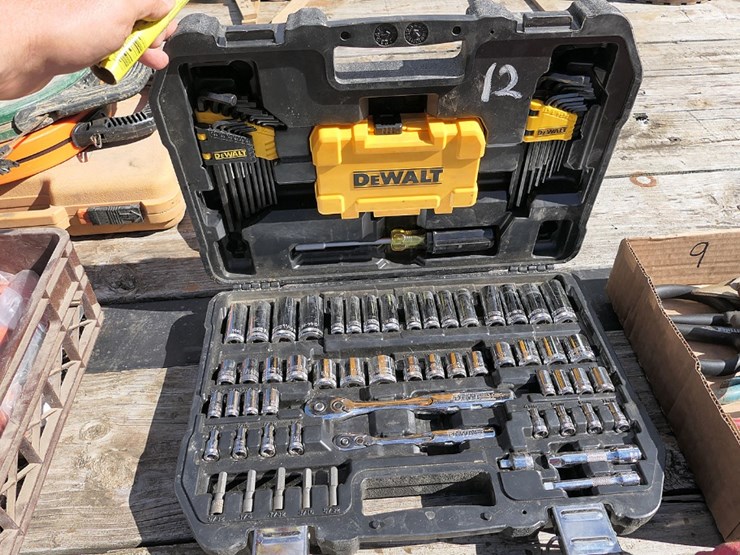 dewalt-socket-set-image-1