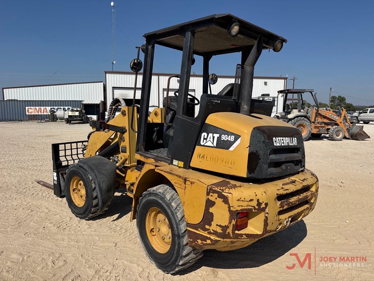 2008-caterpillar-904b-image-3
