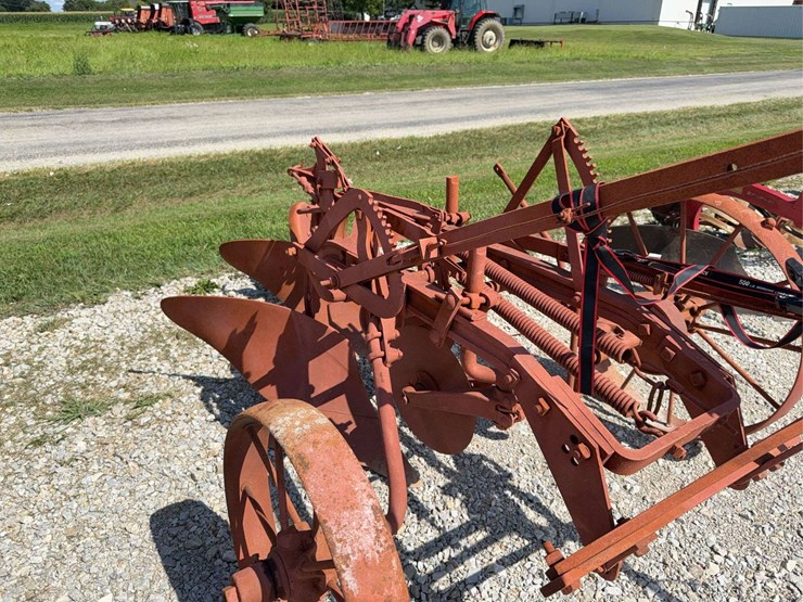 2-bottom-trip-plow-image-19
