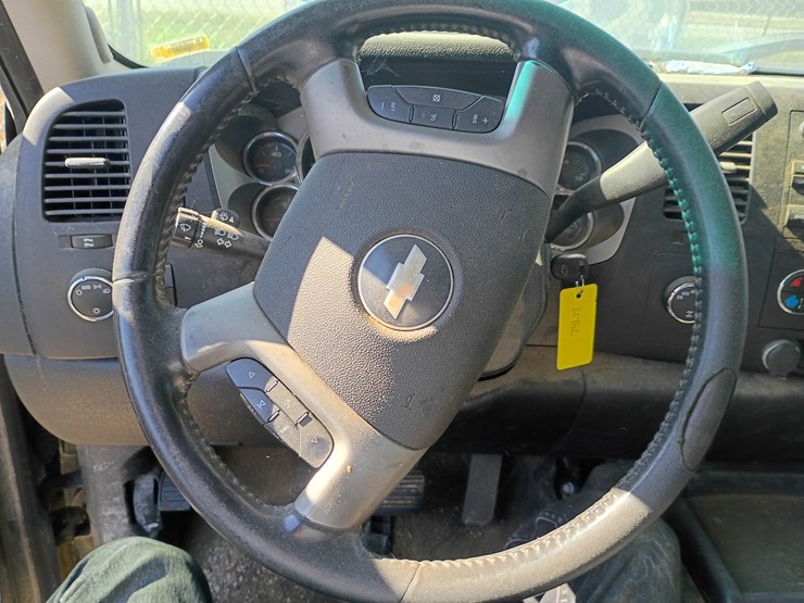 2008-chevrolet-silverado-image-35