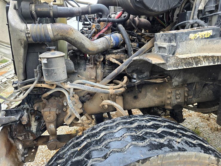 1999-sterling-l9511-image-71