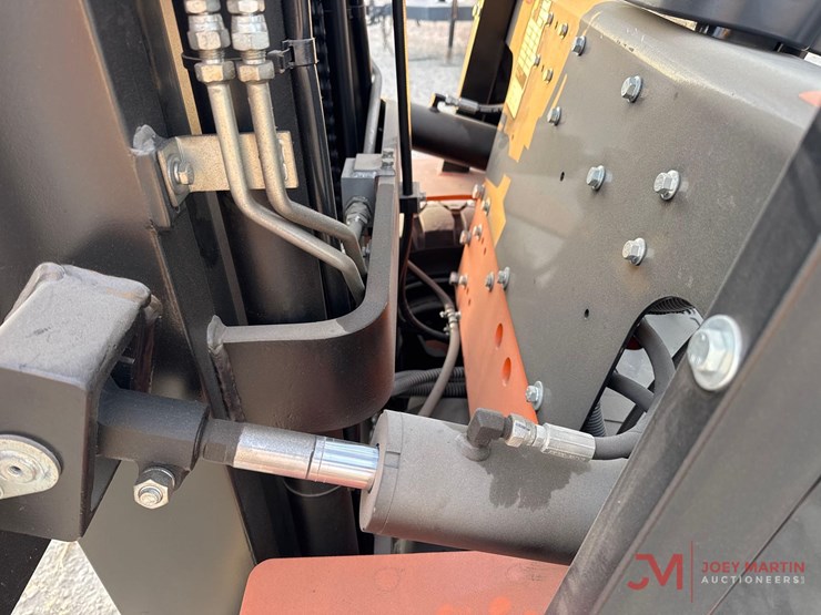 new/unused-e-picker-model-efl30-189-electric-forklift-image-8