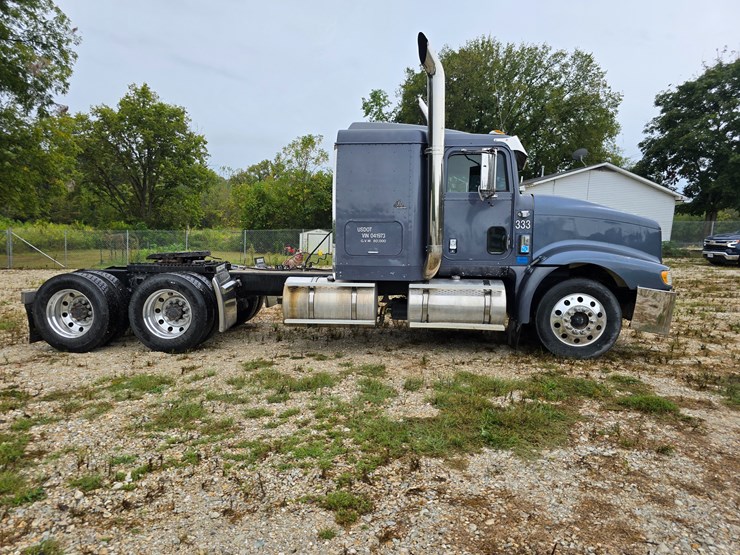 1999-international-9400-image-35