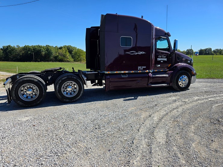 2015-peterbilt-579-image-29