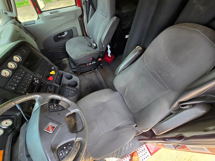 2015-international-prostar-image-68