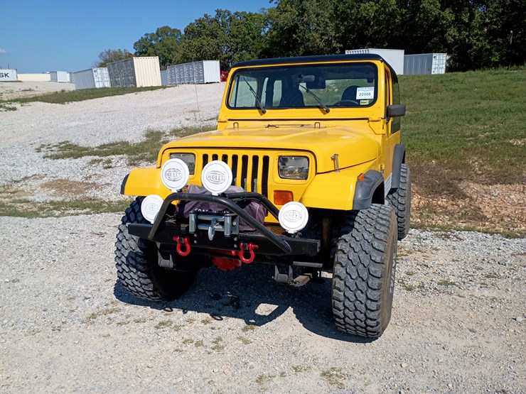1995-jeep-wrangler-image-19