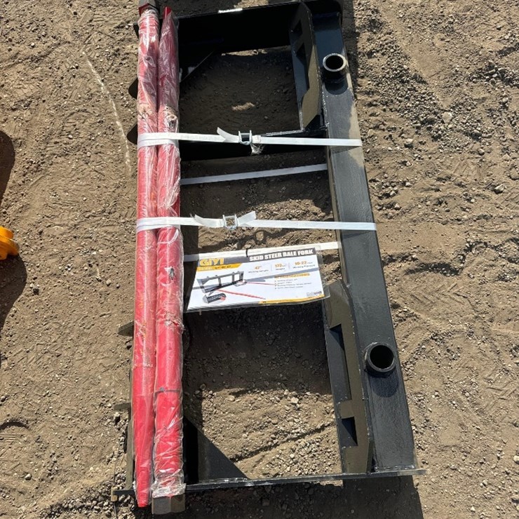 New GiYi Co 47in Skidloader Bale Spear Model GY-BF47