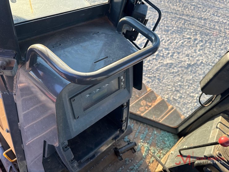 2019-deere-650k-lgp-image-16