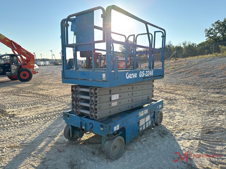 2006-genie-gs3246-image-4