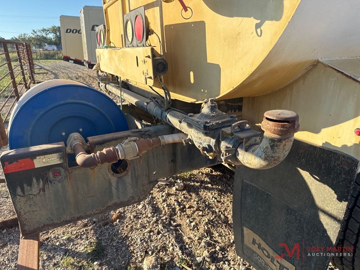 2014-caterpillar-12-image-13
