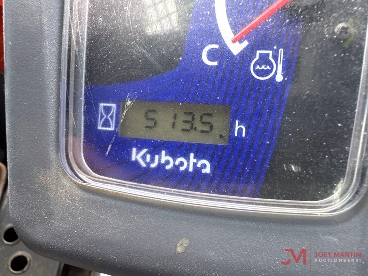 2016-kubota-ssv65-image-16
