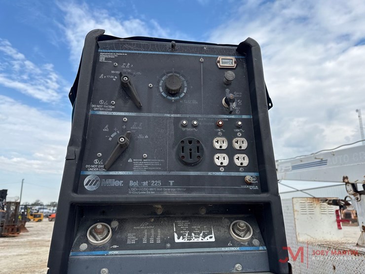 2014-ford-f550-xl-image-12