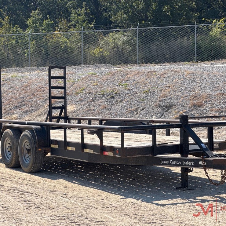 2015 CUSTOM TRAILER