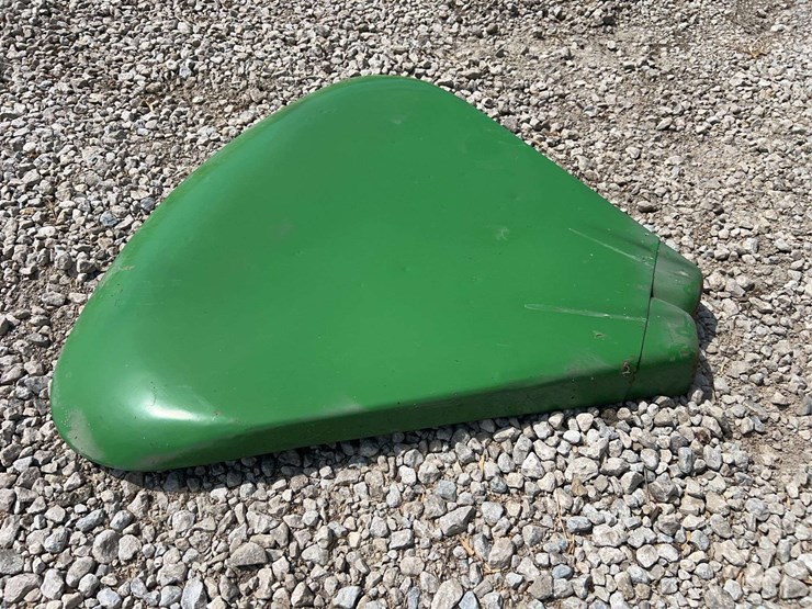 john-deere-clamshell-fenders-image-10