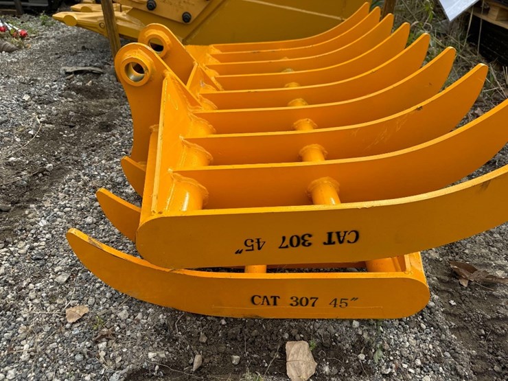 caterpillar-307-image-3