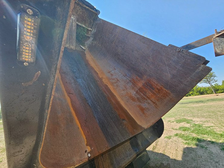 2006-sterling-l9500-image-45