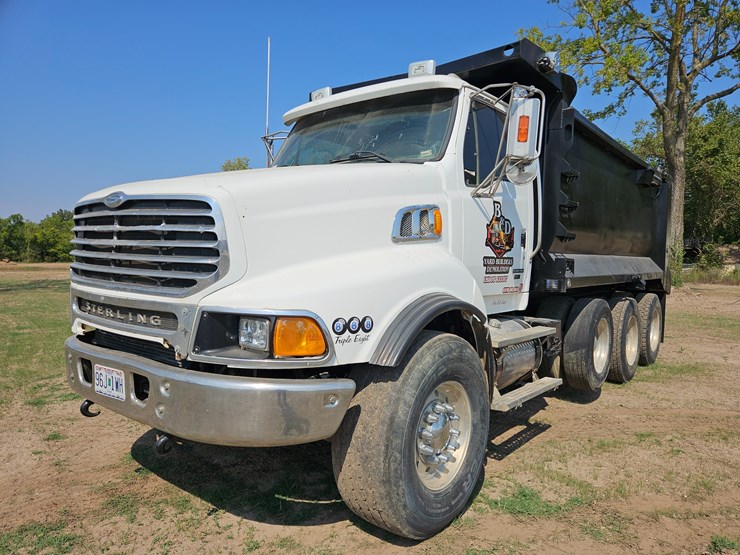 2006-sterling-l9500-image-1