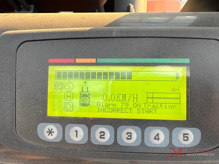 new/unused-e-picker-model-efl30-189-electric-forklift-image-18