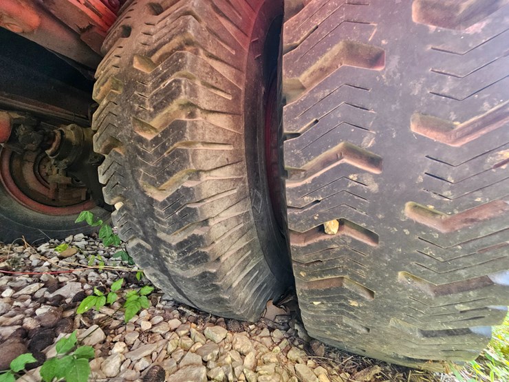 1983-ford-c800-image-76