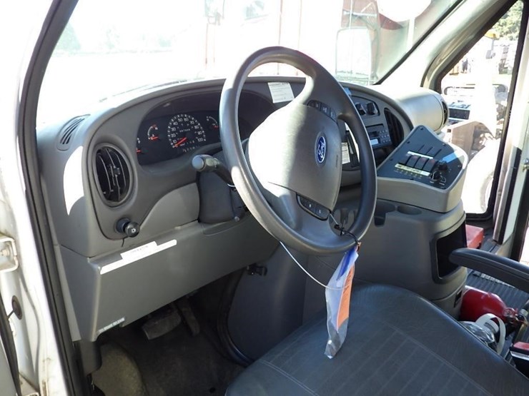 2003-ford-e350-image-9