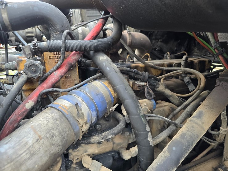 1999-sterling-l9511-image-77