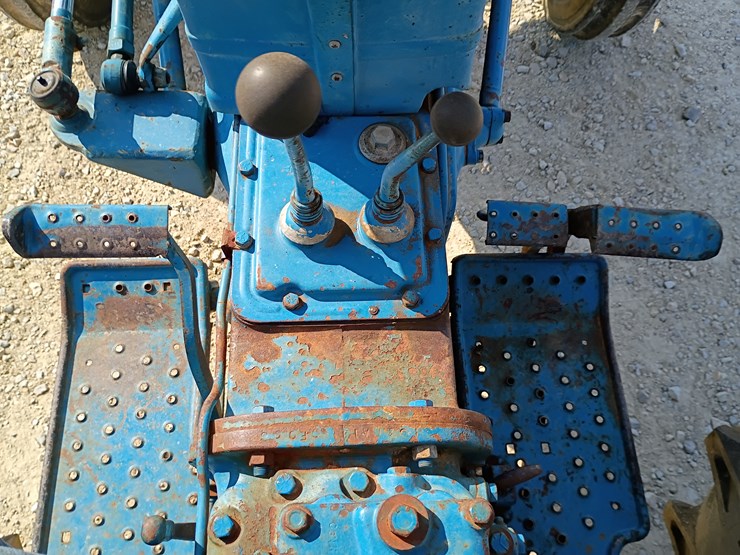 1972-ford-tractor-image-29
