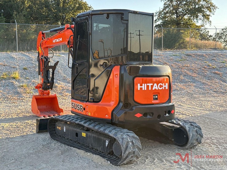 hitachi-zx55u-5a-image-1