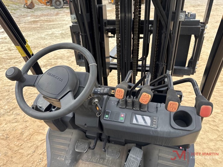 2021-hangcha-cpyd25-xw71f-c-straight-mast-forklift-image-12