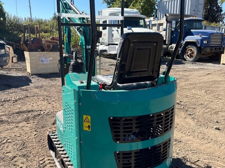 new-cfg-industrial-co-mini-excavator-model-h15r-image-5