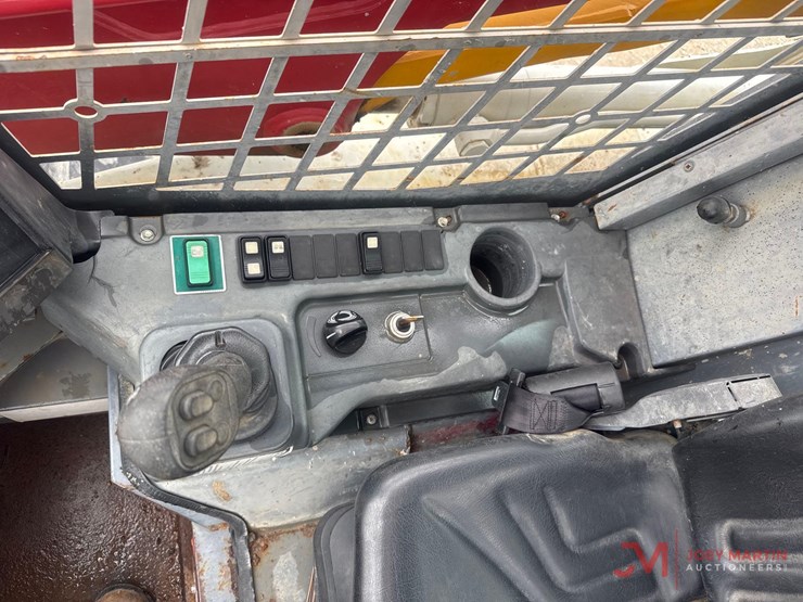 2017-takeuchi-tl12r2-image-19