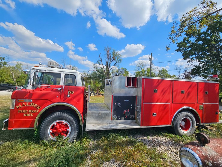 1983-ford-c800-image-16