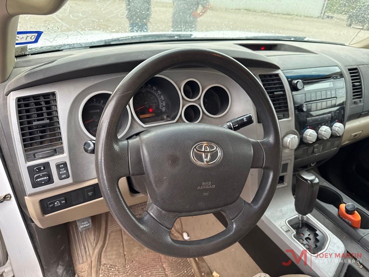 2008-toyota-tundra-image-15