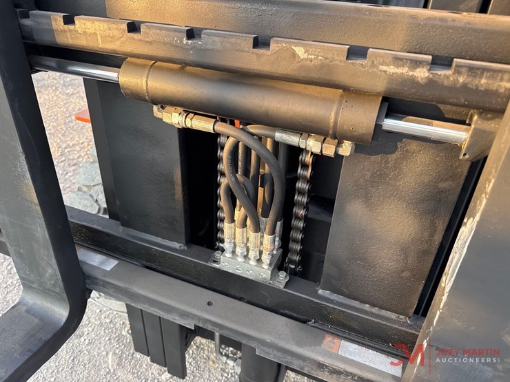 new/unused-e-picker-model-efl30-189-electric-forklift-image-6