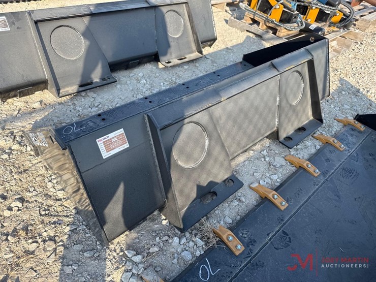 new-iranch70"-smooth-bucket-skid-steer-attachment-image-3