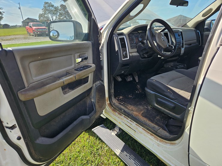 2009-dodge-ram-1500-image-32