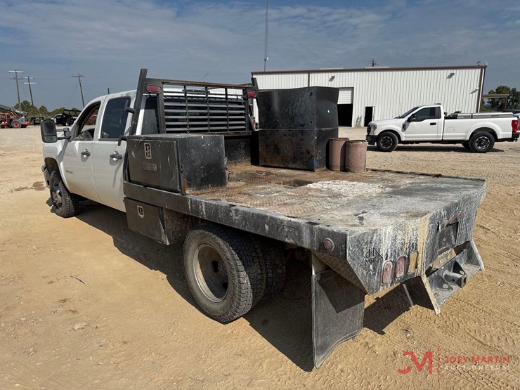 2013-chevrolet-silverado-3500-image-3