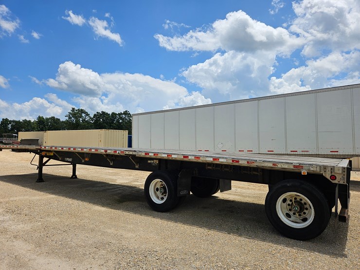 2011-great-dane-flatbed-image-11