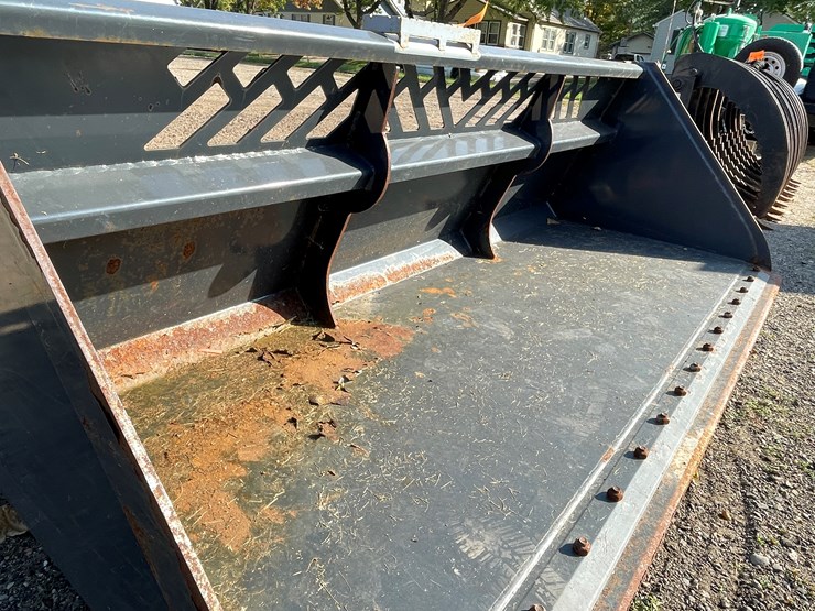 #4305-•-virnig-96"-skid-steer-mount-snow-bucket-image-5