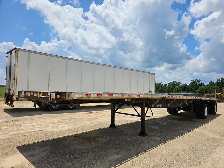 2011-great-dane-flatbed-image-18