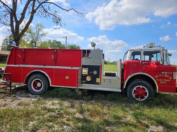 1983-ford-c800-image-4