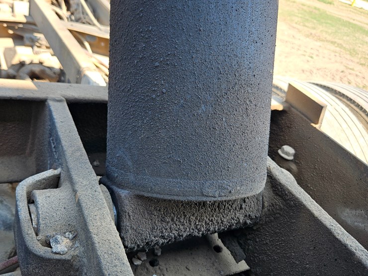 2006-sterling-l9500-image-40