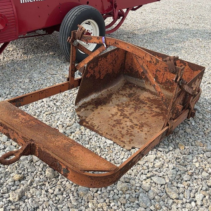 Allis Chalmers Coupler Dirt Scoop