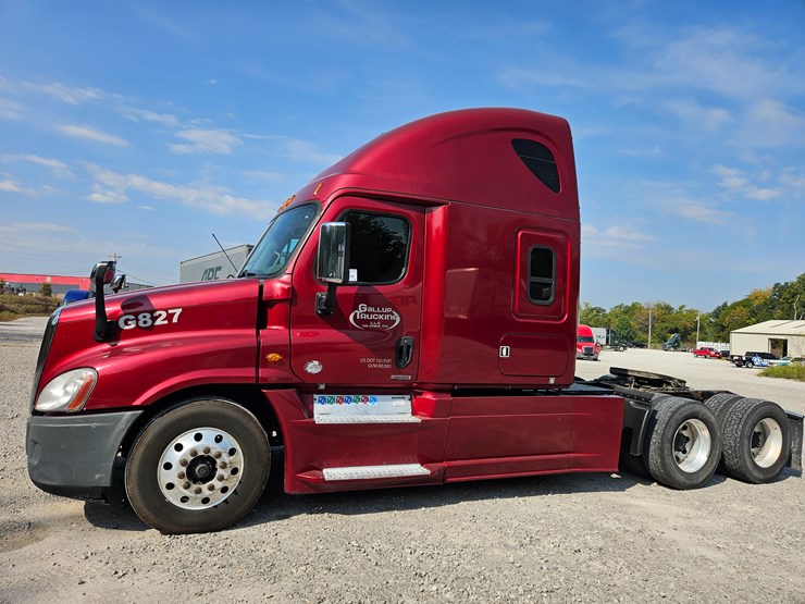 2016-freightliner-cascadia-125-image-4