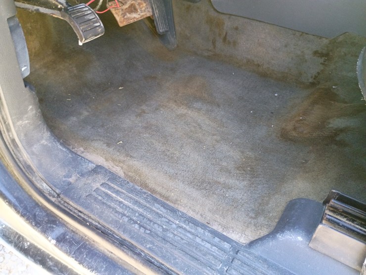 2003-chevrolet-silverado-image-31