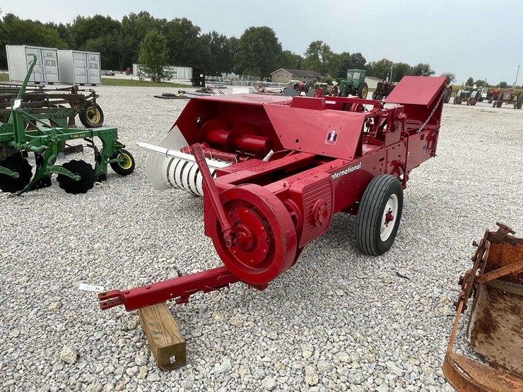 international-baler-image-2