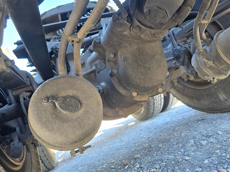 2015-peterbilt-579-image-104