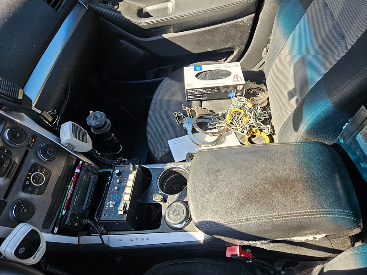 2014-ford-explorer-image-35